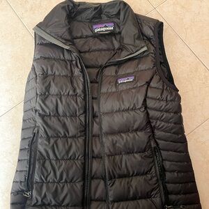 Patagonia Black Quilted Down Vest - Women's